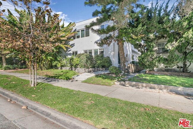 Building Photo - 1323 11th St