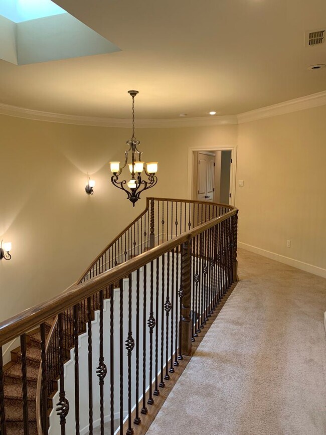 Building Photo - Luxury Garden Home In Tanglewood Terrace!!