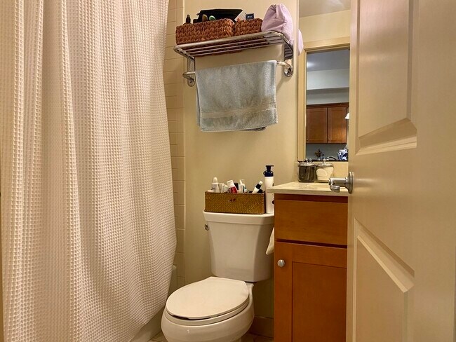 Building Photo - 14 Parmenter St