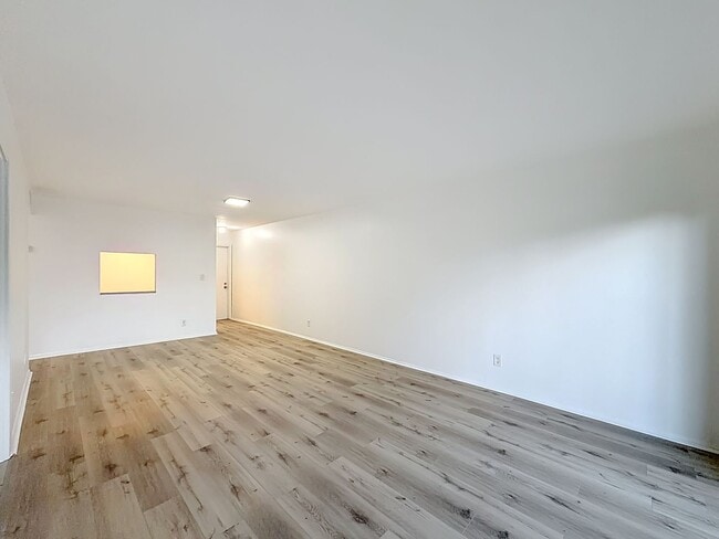 Building Photo - Newly remodeled  2 BEDROOM 2 BATH