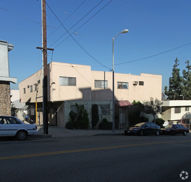 Building Photo - 633 Alpine St