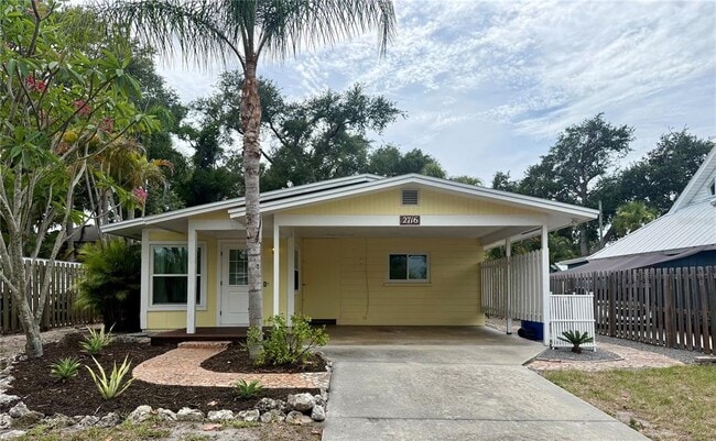Building Photo - 2716 Blossom Dr