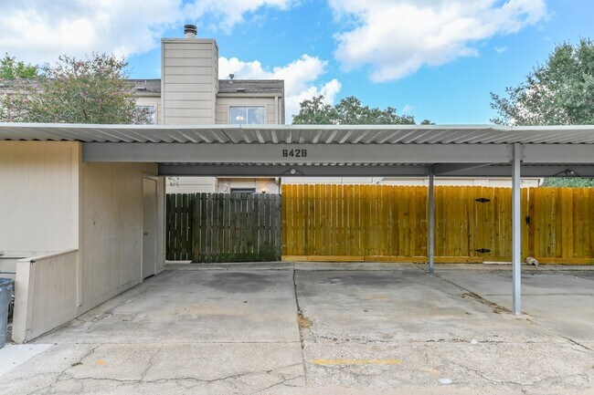 Building Photo - 3 BEDROOM HOUSE FOR LEASE