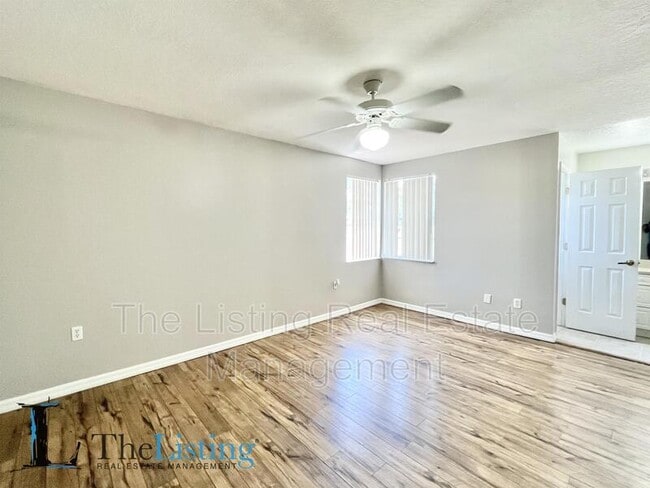 Building Photo - 327 Coconut Palm Way