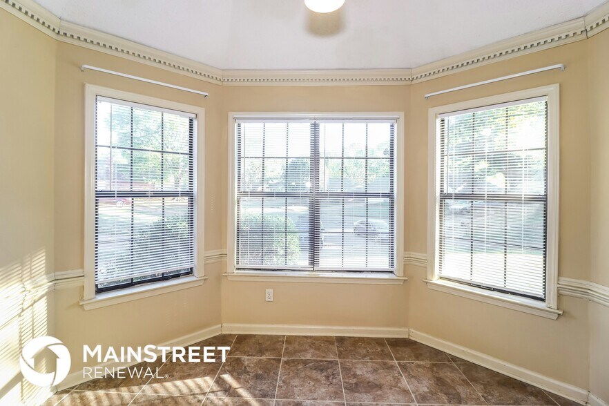 Building Photo - 1041 Trappers Cove