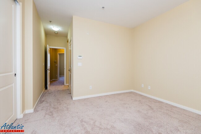 Building Photo - Japantown Townhouse | Stainless Steel Appliances | Central A/C