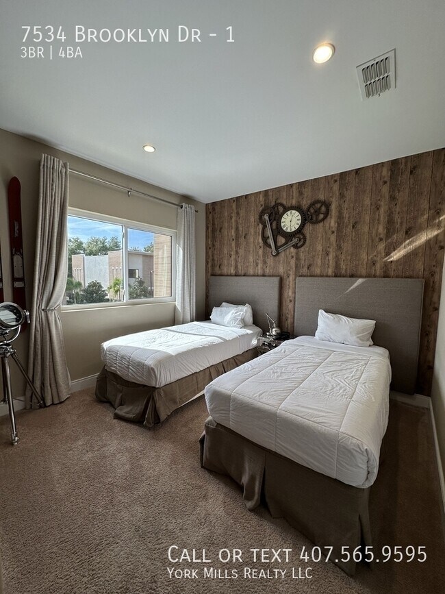 Building Photo - 7534 Brooklyn Dr