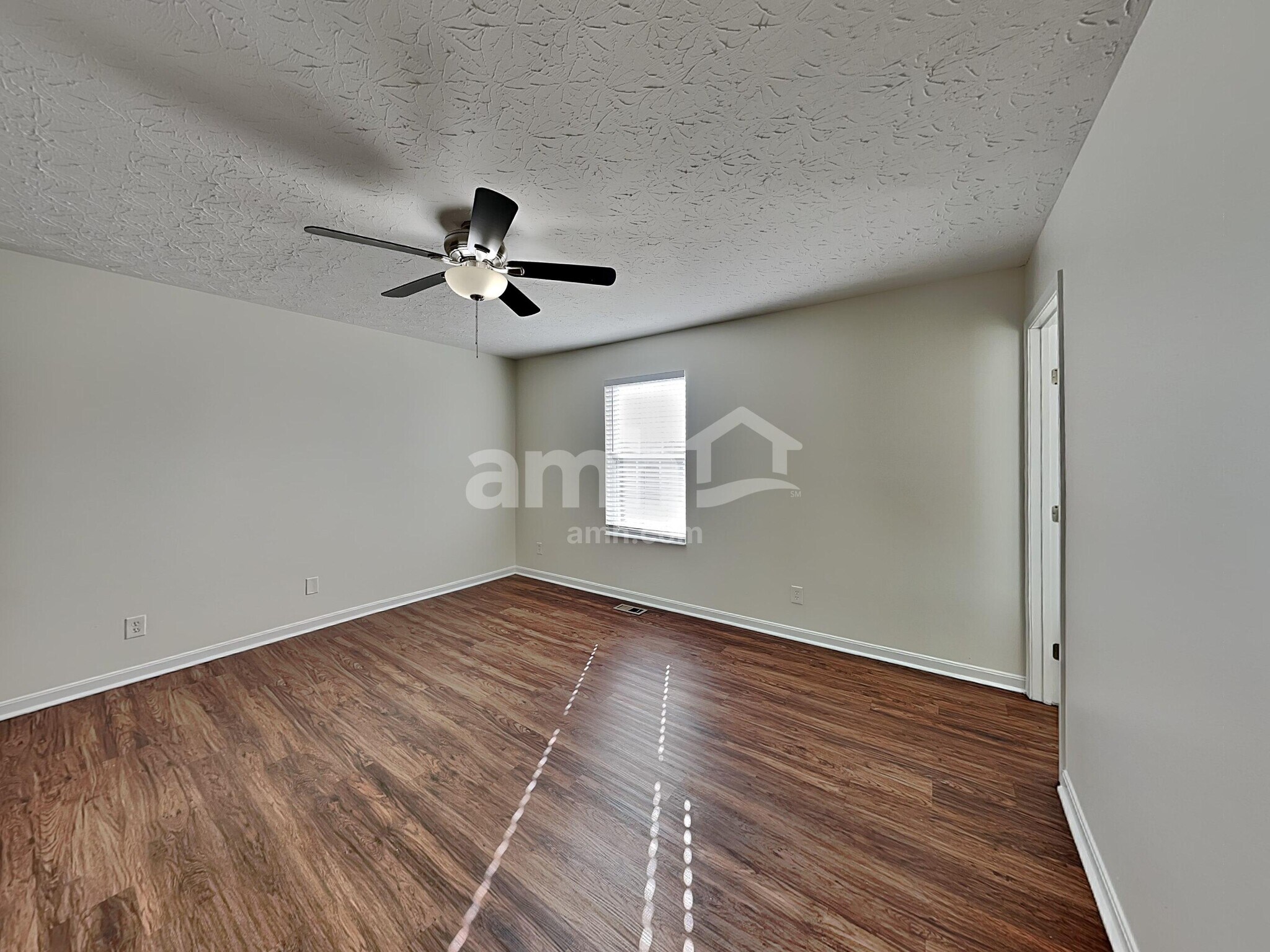 Building Photo - 7450 Sterling Springs Way