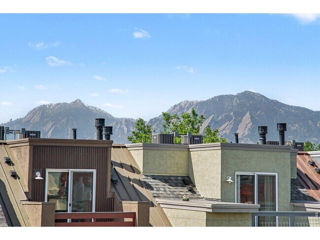 Building Photo - 3678 Pinedale St