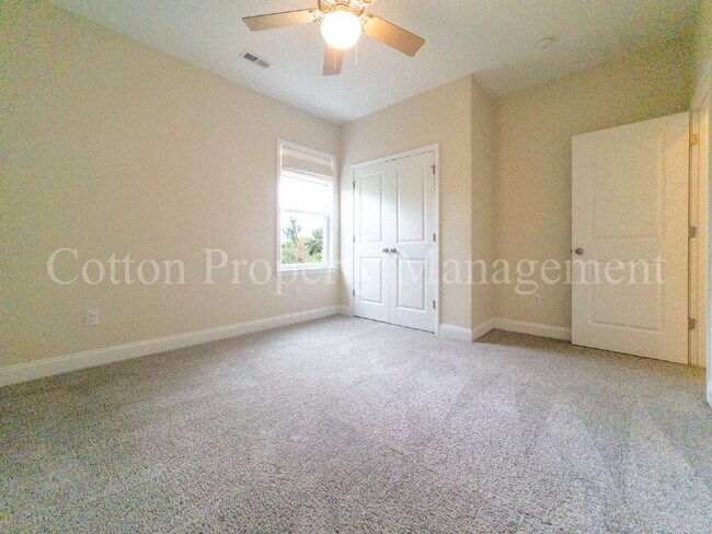 Building Photo - 7445 Darius Dr