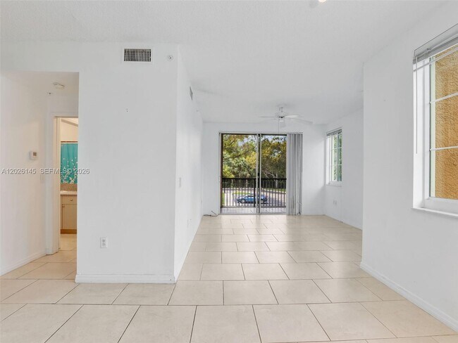 Building Photo - 1180 Reserve Way