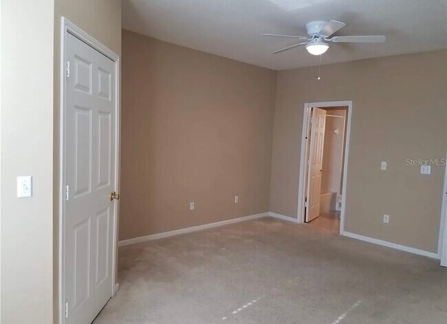 Building Photo - 14205 Falls Church Dr