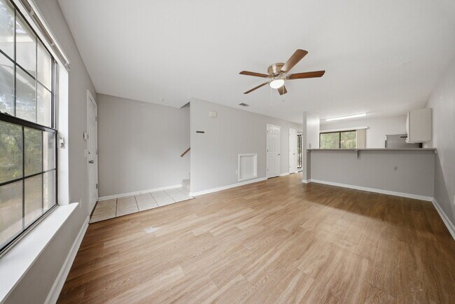 Building Photo - 132 Dixie Dr