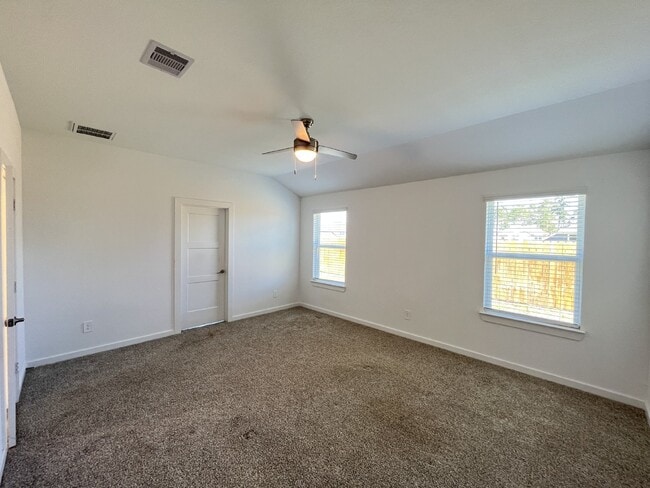 Building Photo - Modern 4-Bed Home with Office in Fosters Ridge Near The Woodlands | Open Layout & Resort-Style Am...