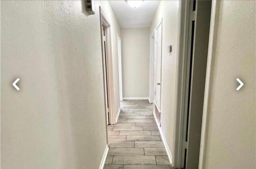 Building Photo - 1712 Ridgeway