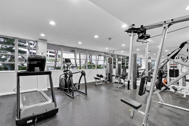 Building Photo - 1408 Brickell Bay Dr