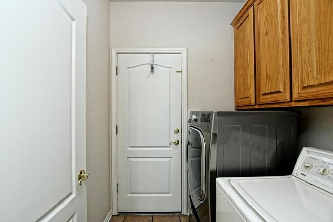 Building Photo - 9934 Barbrook Dr