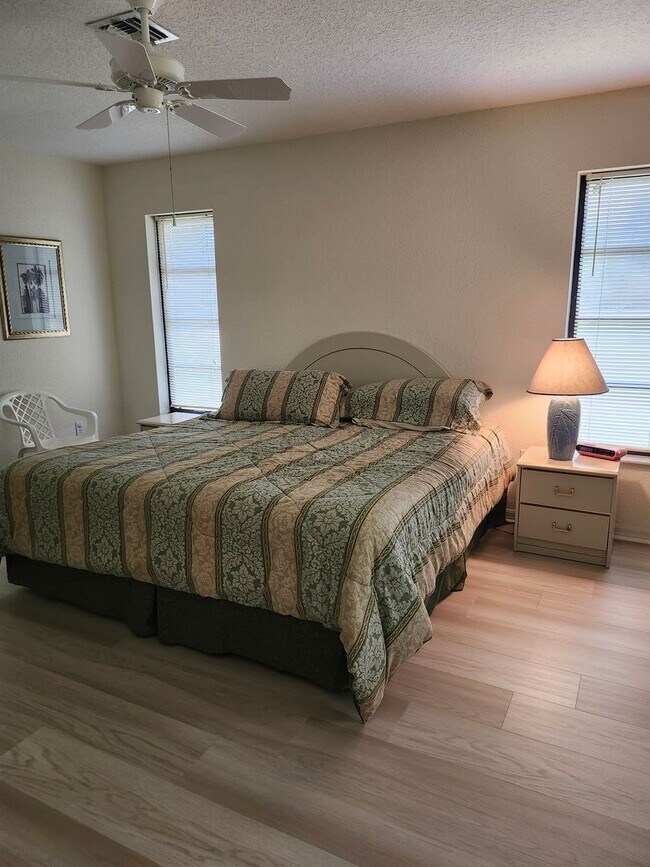 Building Photo - AVAILABLE 2026 SEASON! PORT CHARLOTTE, HEA...