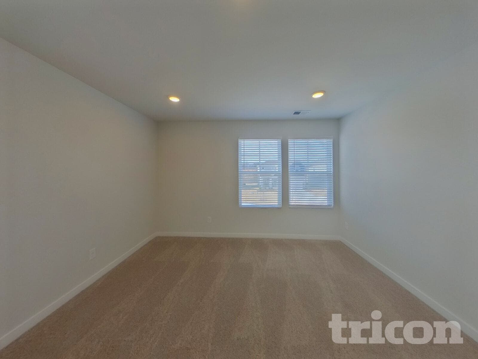 Building Photo - 2412 Appalachian Trl Dr