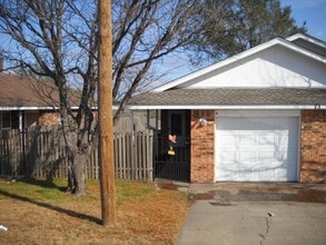 Building Photo - 73 Valleyview Rd