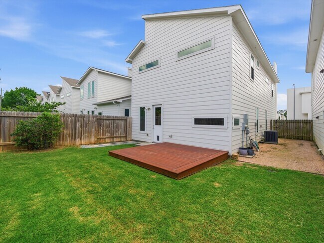 Building Photo - 2216 Cortijo Pl