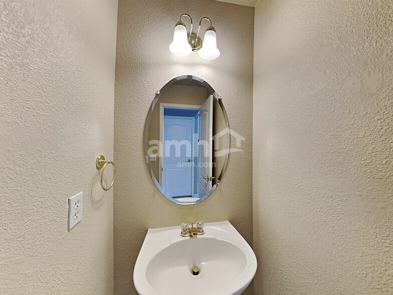 Building Photo - 23559 E Arkansas Pl