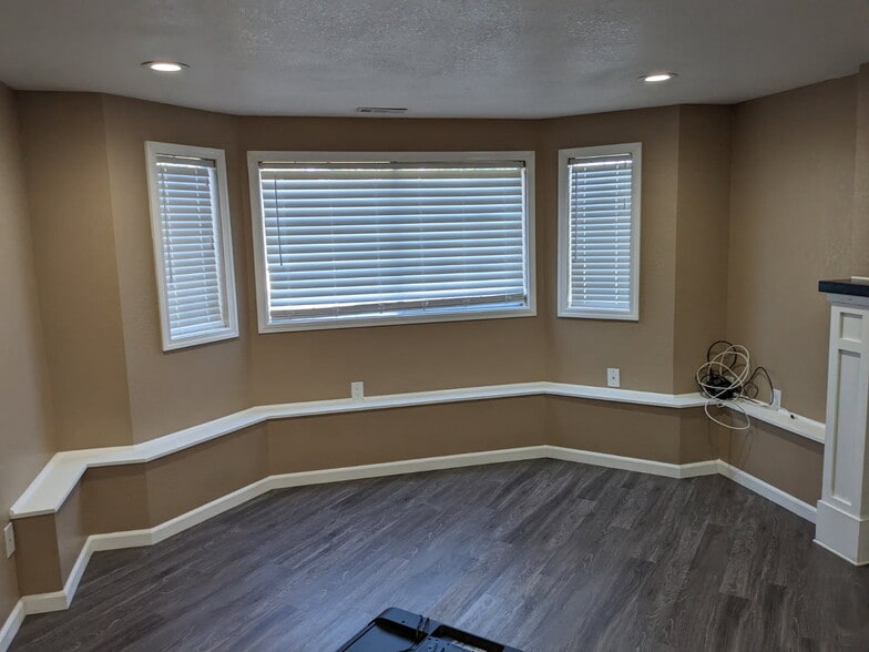 Building Photo - 24028 25th Ave S