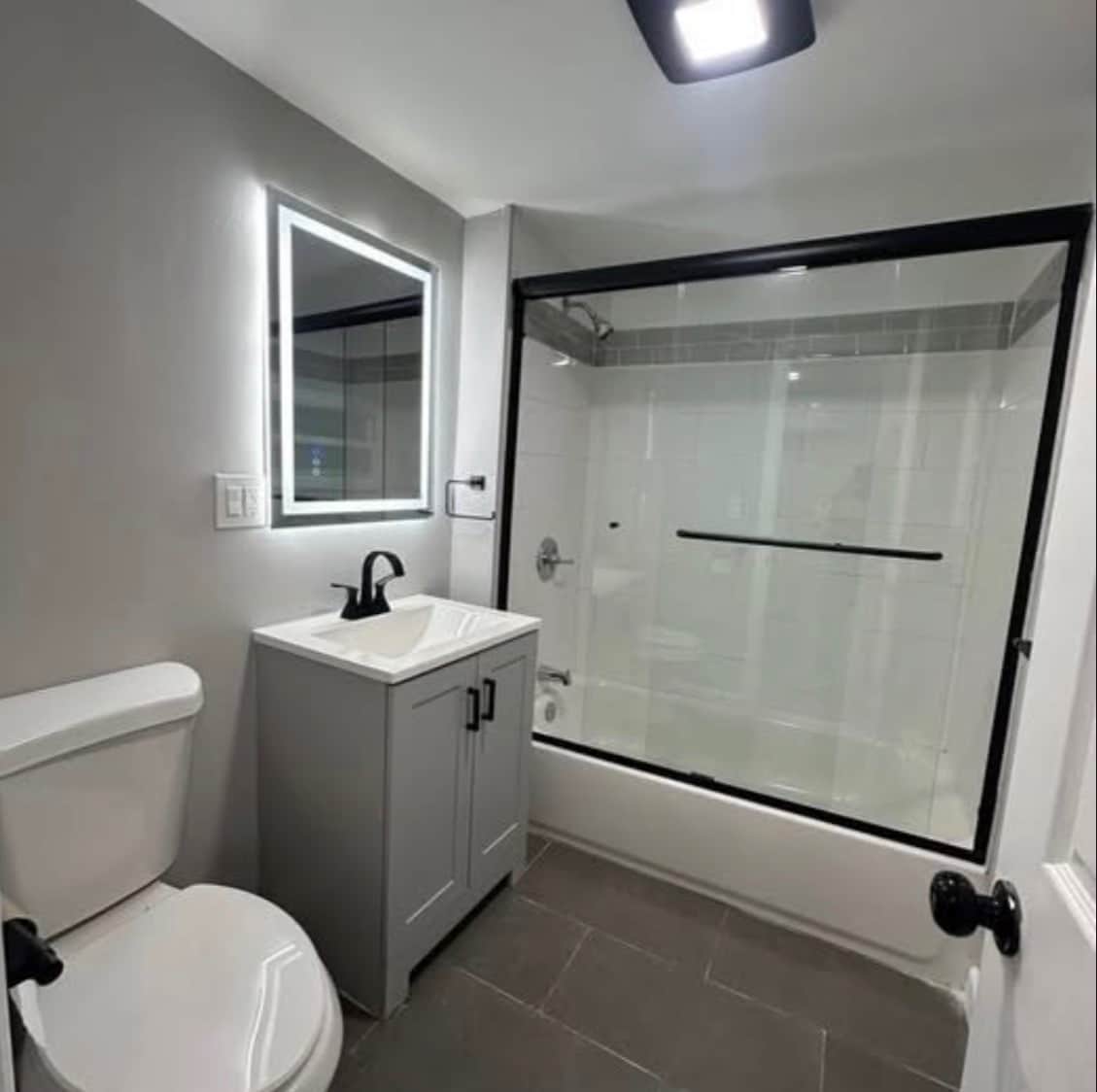 Building Photo - 10 Cedar Aly