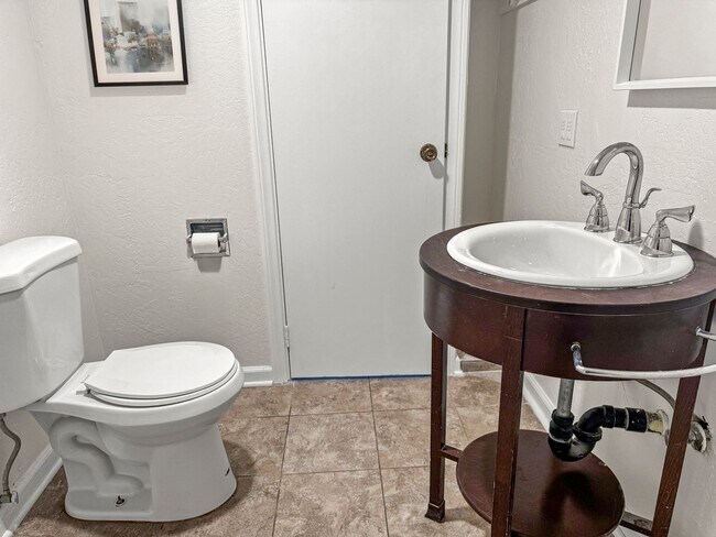 Building Photo - 2592 Yucca Rd