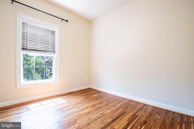 Building Photo - 3842 Sugarloaf Pkwy