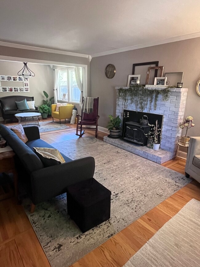 Building Photo - 3870 Greenway Dr