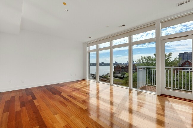 Building Photo - 22 Vela Way