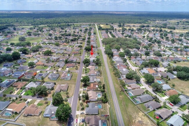 Building Photo - 7725 Indian Ridge Trail N