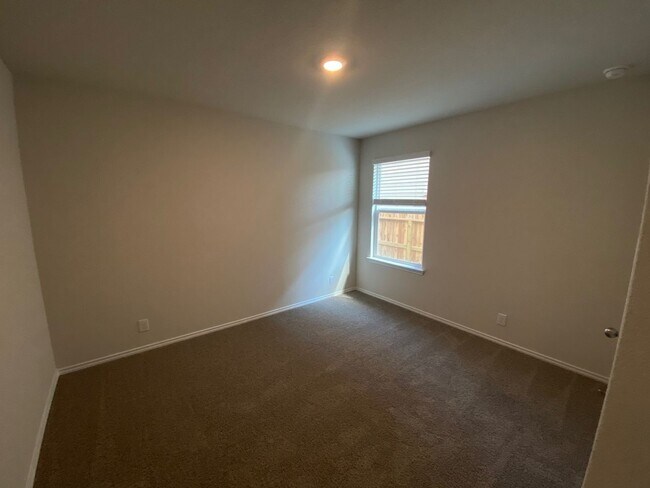 Building Photo - 2023-BUILT ONE STORY, 3 BEDROOM, 2 BATH
