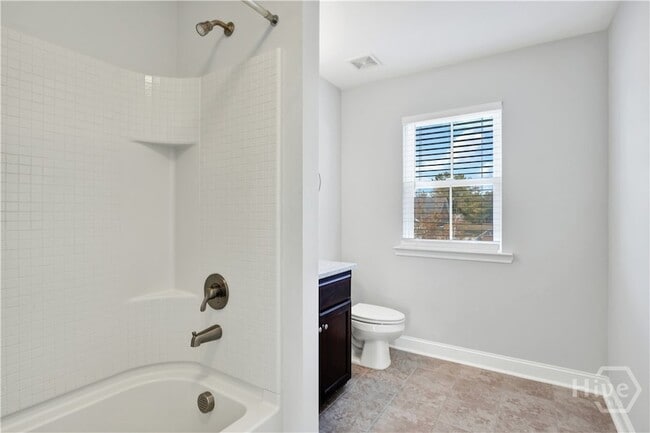 Building Photo - 289 Timberland Cir