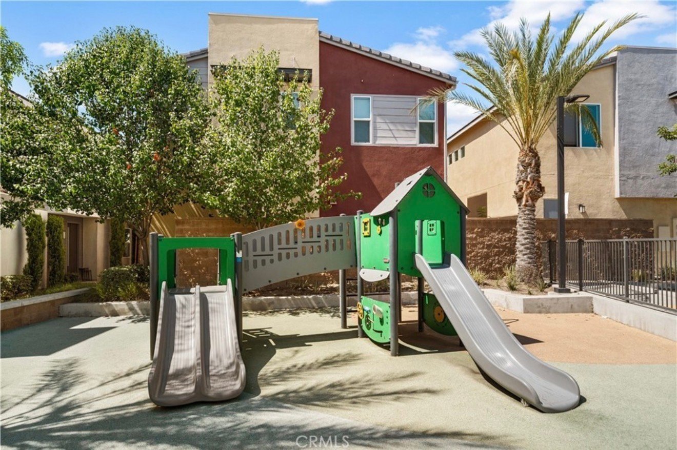 Building Photo - 10591 Huxley Dr