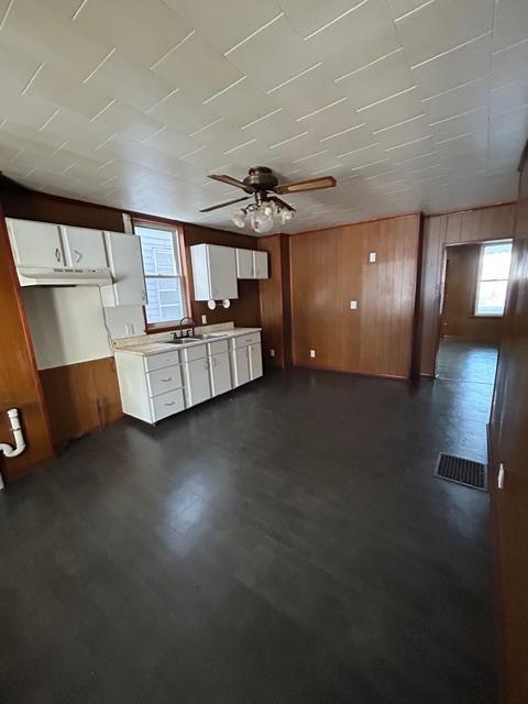 Building Photo - 719 Crescent Ave