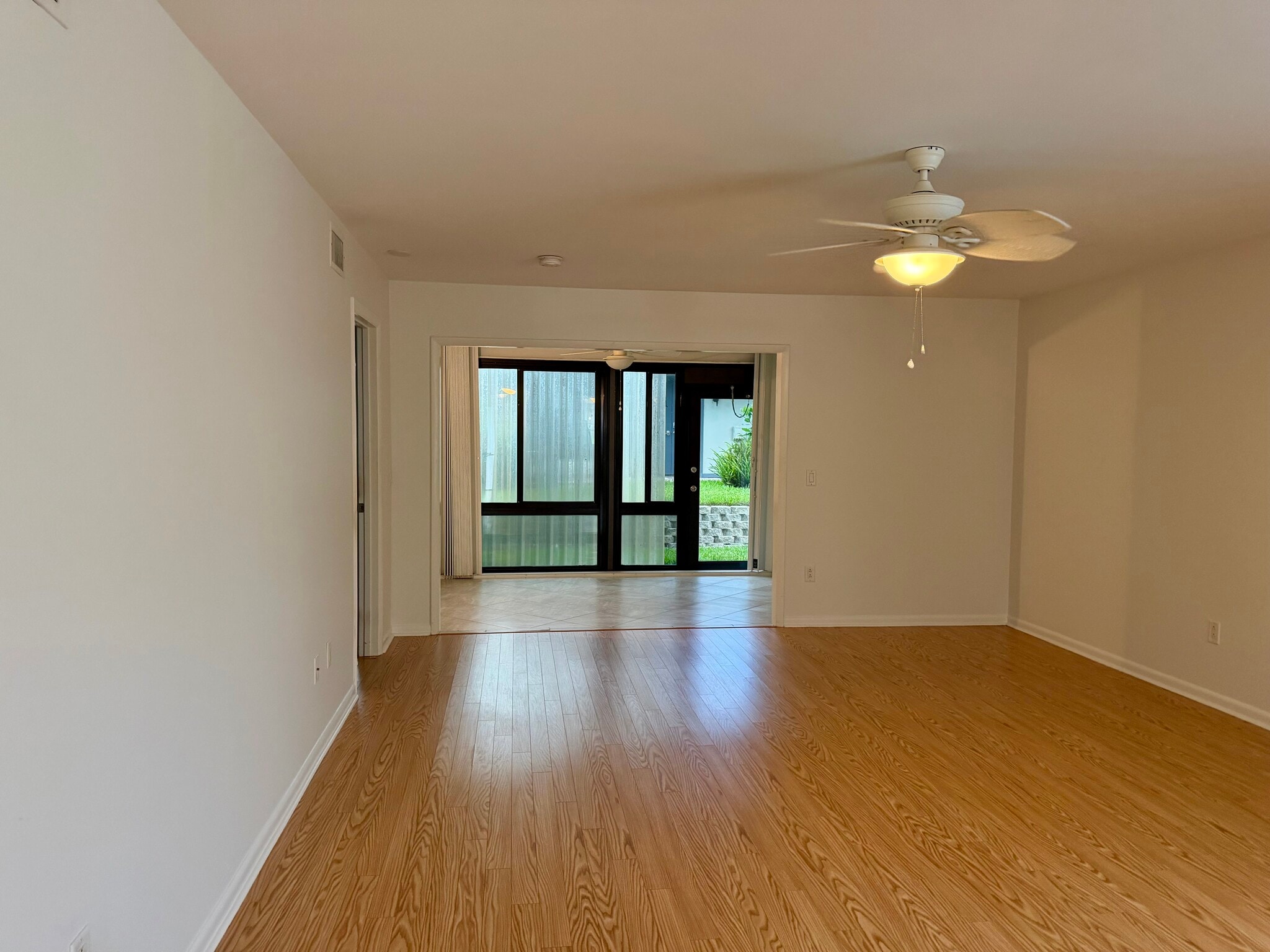 Building Photo - 8388 SE Croft Cir