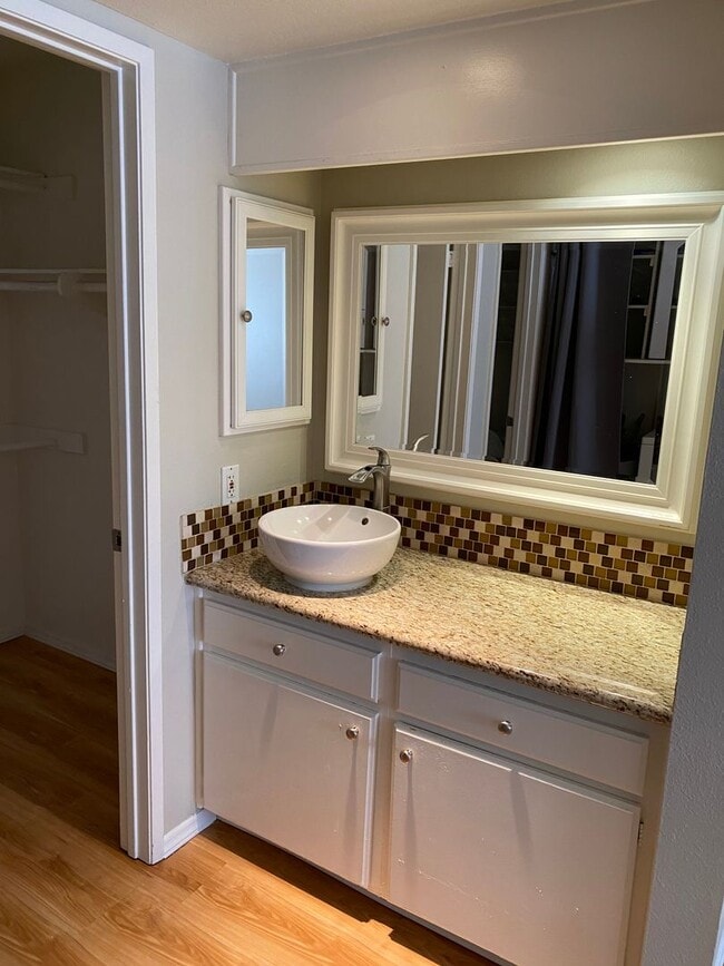 Building Photo - 1 Bed, 1 Bath Alamo Villas Condo