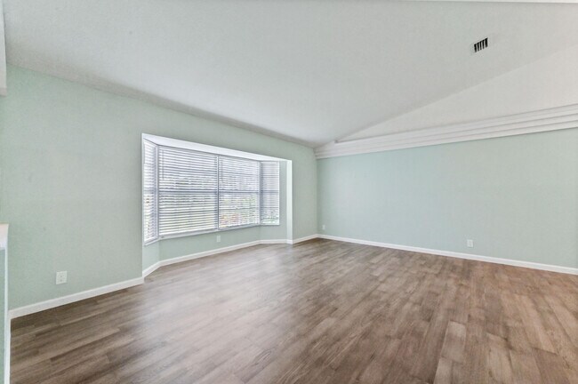 Building Photo - 17682 84th Ct N