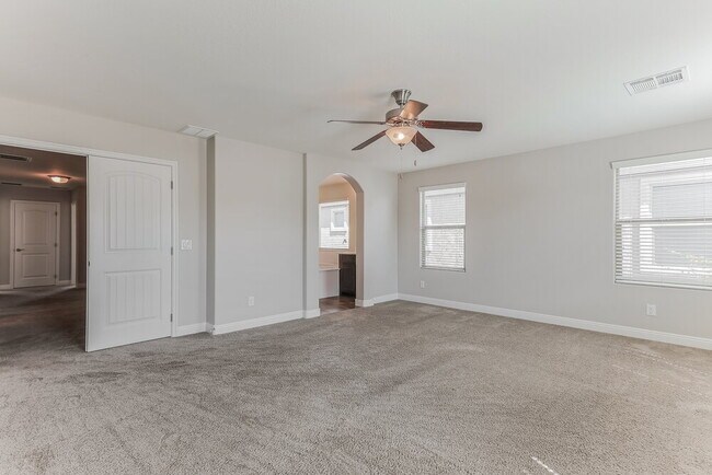 Building Photo - 1946 N 55th Pl