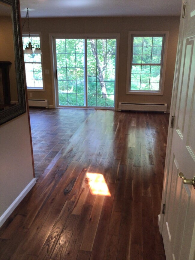 Building Photo - "Discover Spacious Comfort at 36-1 Leo's Way: 3-Bedroom Haven with 2.5 Bathrooms in Alburgh, VT!"