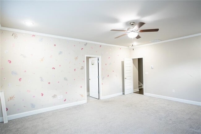 Building Photo - 2215 Manor Pointe Dr