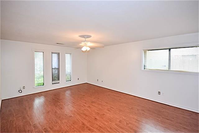 Building Photo - 2814 Field Line Dr