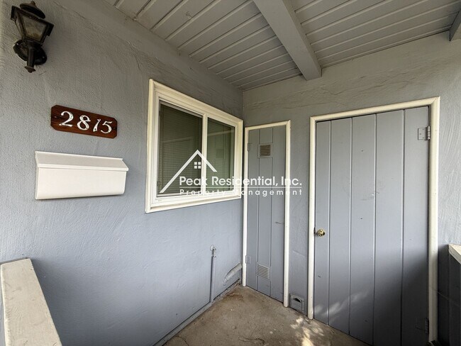 Building Photo - 2815 Santa Paula Ct