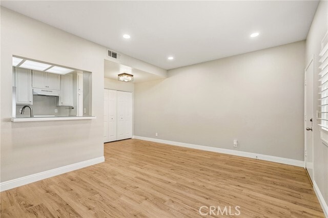 Building Photo - 31 Gaviota