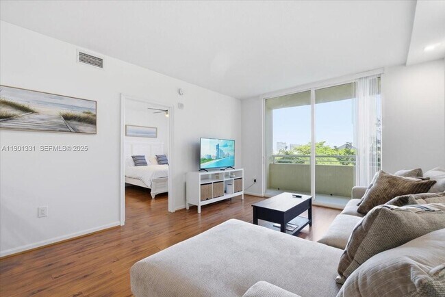 Building Photo - 18800 NE 29th Ave