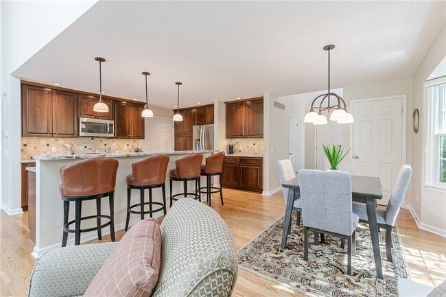 Building Photo - 72 Windward Way