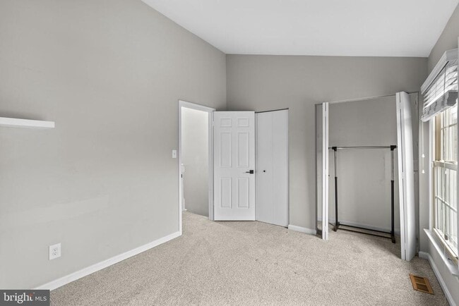 Building Photo - 1305 S Potomac St