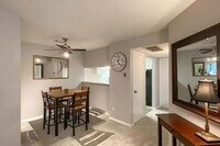 Building Photo - 18333 Roehampton Dr